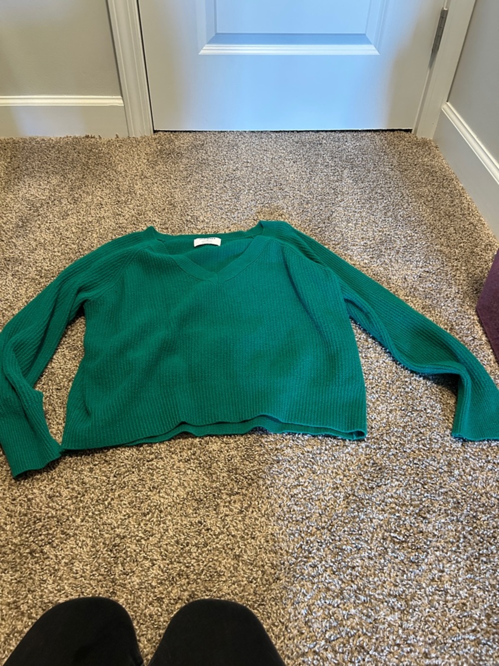 Old Navy Green V-Neck Women's Sweater